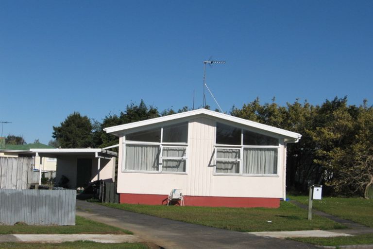 Photo of property in 8 Wing Crescent, Papakura, 2110