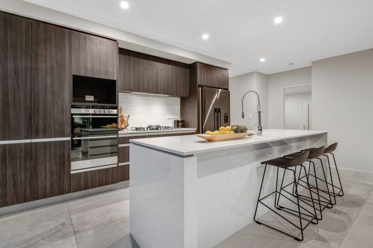 Photo of property in 26 Kukuwai Avenue, Red Beach, 0932