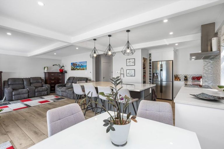 Photo of property in 309a Hibiscus Coast Highway, Orewa, 0931