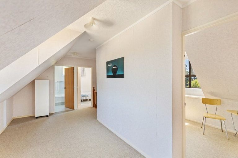 Photo of property in 529 South Road, Omata, New Plymouth, 4374