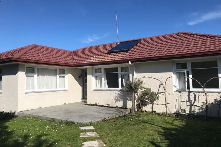 Photo of property in 16 Fenchurch Street, Northcote, Christchurch, 8052