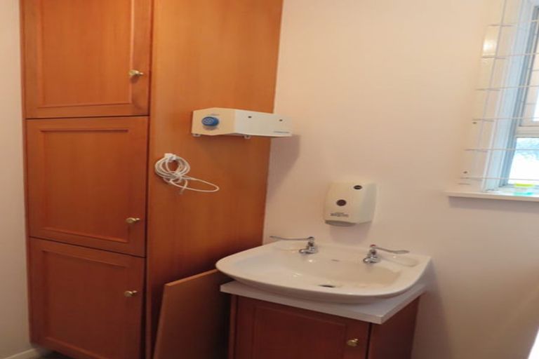 Photo of property in 58 Mclean Street, Woodville, 4920