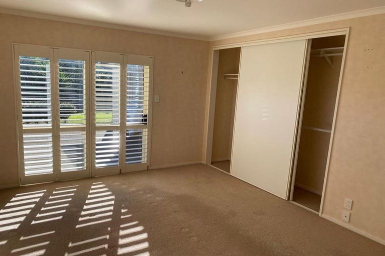 Photo of property in 13 Adair Place, Weymouth, Auckland, 2103