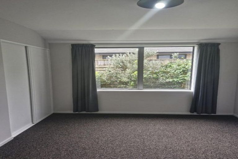 Photo of property in 15a Frederick Place, Whalers Gate, New Plymouth, 4310