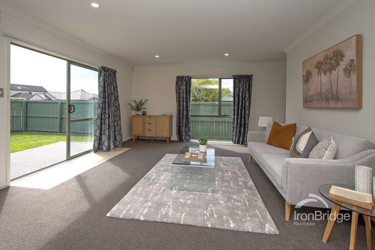 Photo of property in 8 Bottle Lake Drive, Parklands, Christchurch, 8083