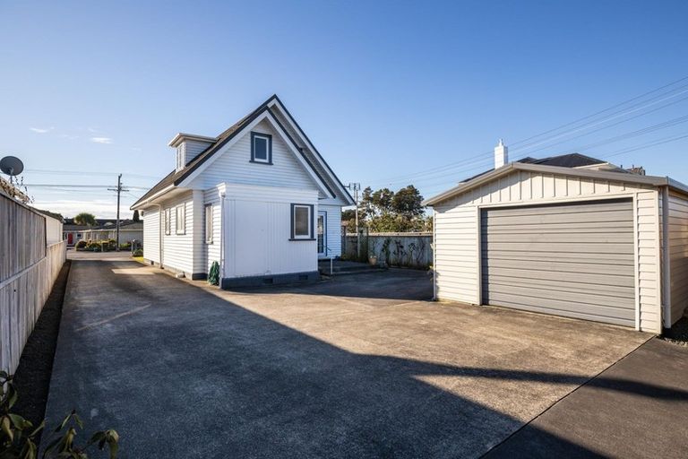 Photo of property in 37 Wallace Place, Westown, New Plymouth, 4310