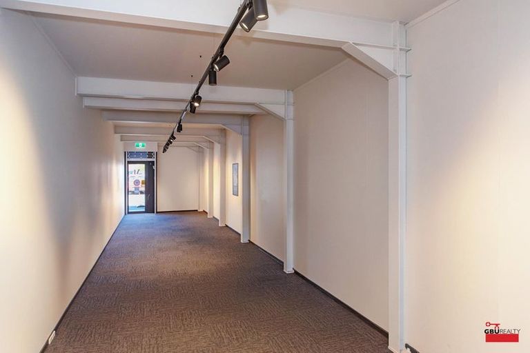 Photo of property in 219 Queen Street, Pukekohe, 2120