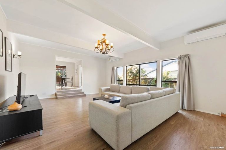 Photo of property in 20 Tatyana Place, Massey, Auckland, 0614