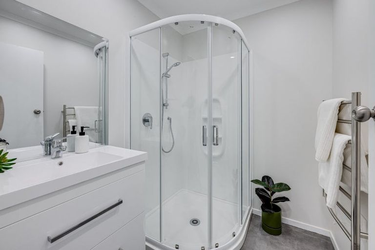 Photo of property in 2/56 Ward Street, Trentham, Upper Hutt, 5018