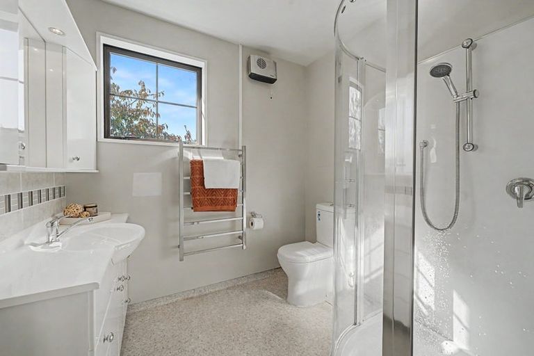 Photo of property in 4 Rowanwood Close, Halswell, Christchurch, 8025