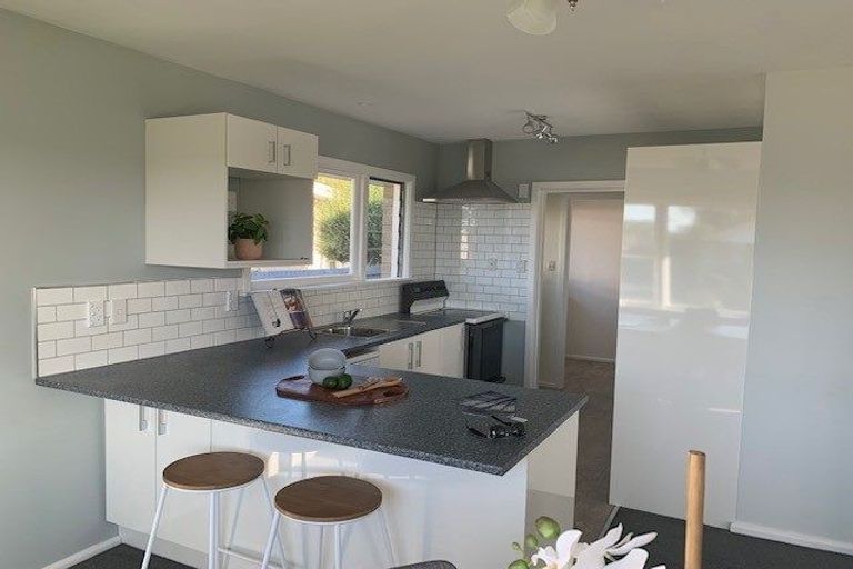 Photo of property in 74 Bickerton Street, Wainoni, Christchurch, 8061