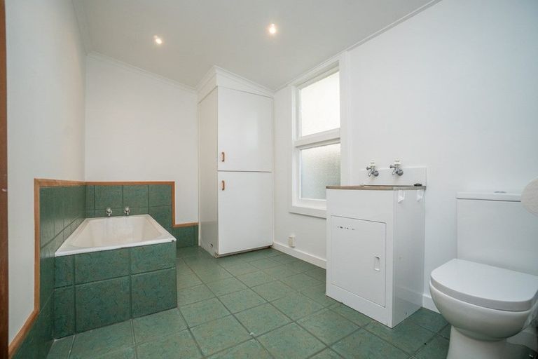 Photo of property in 21 Alfred Street, Roslyn, Palmerston North, 4414