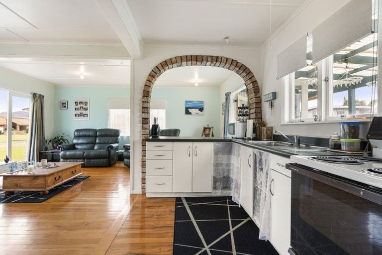 Photo of property in 302 Sylvia Road, Whangamata, 3620