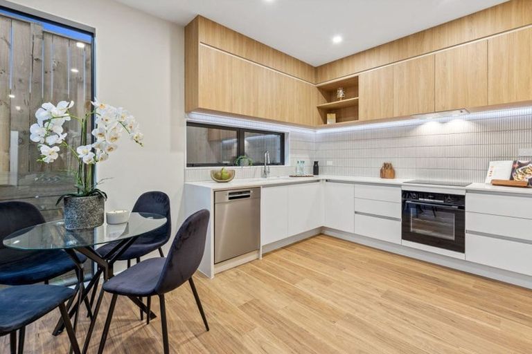 Photo of property in 33d Stanley Avenue, Milford, Auckland, 0620