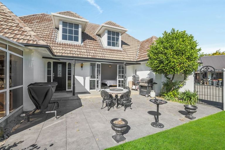 Photo of property in 688b Main North Road, Belfast, Christchurch, 8051