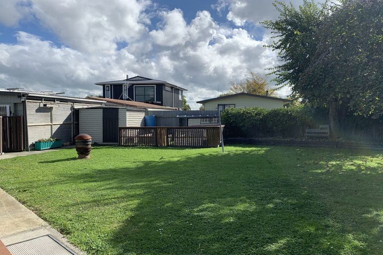 Photo of property in 11 Hilton Grove, Kelvin Grove, Palmerston North, 4414
