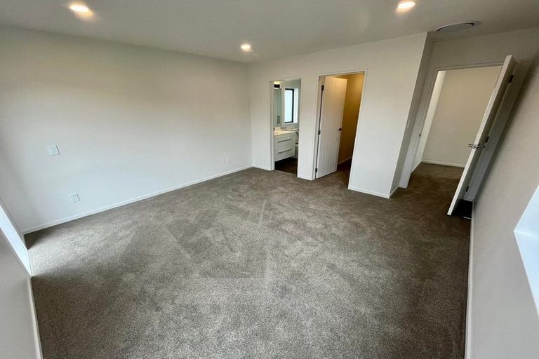 Photo of property in 20 Lockyer Road, Kumeu, 0810