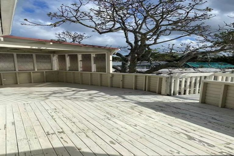 Photo of property in 8 Kay Drive, Blockhouse Bay, Auckland, 0600