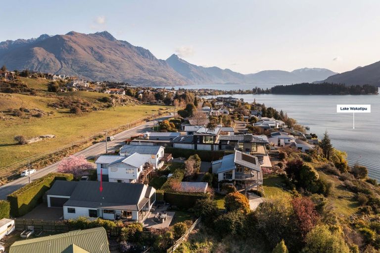 Photo of property in 379 Peninsula Road, Kelvin Heights, Queenstown, 9300