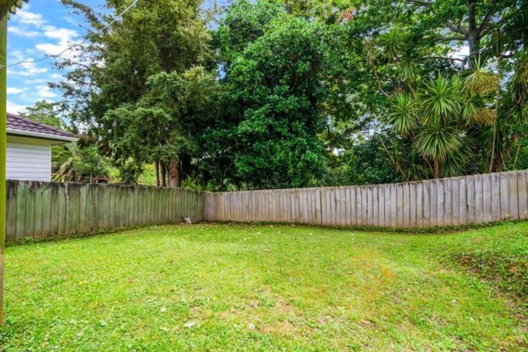 Photo of property in 3/34 Don Buck Road, Massey, Auckland, 0614