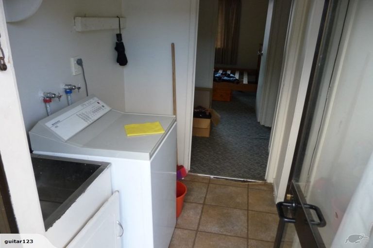Photo of property in 2/10 Burundi Avenue, Clendon Park, Auckland, 2103