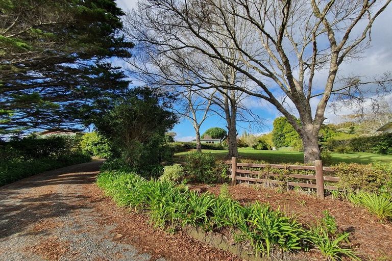Photo of property in 1124 Sandspit Road, Sandspit, Warkworth, 0982