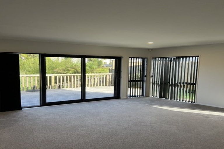 Photo of property in 7 Wyon Way, Flat Bush, Auckland, 2016