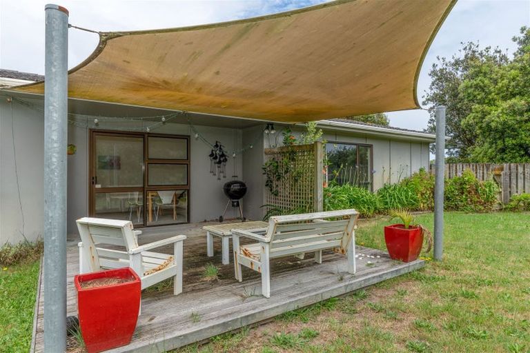 Photo of property in 20 Rua Avenue, Waitarere Beach, Levin, 5510