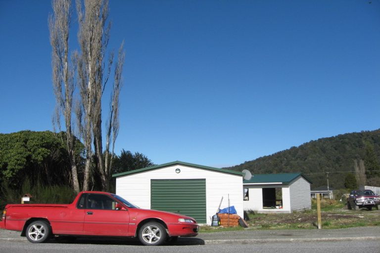 Photo of property in 25 Hilton Street, Blackball, 7804