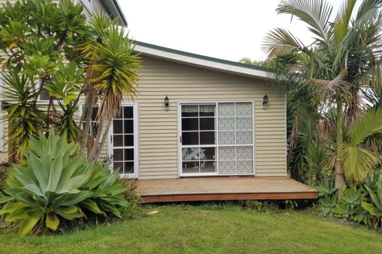 Photo of property in 9 Remuremu Street, Long Bay, Auckland, 0630