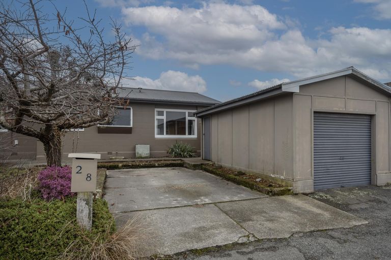 Photo of property in 28 Awamoa Road, Holmes Hill, Oamaru, 9401