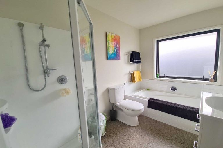 Photo of property in 16 Wallingford Crescent, Rolleston, 7615