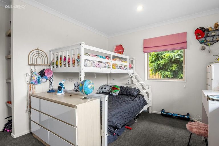 Photo of property in 19 Franklin Drive, Rangiora, 7400