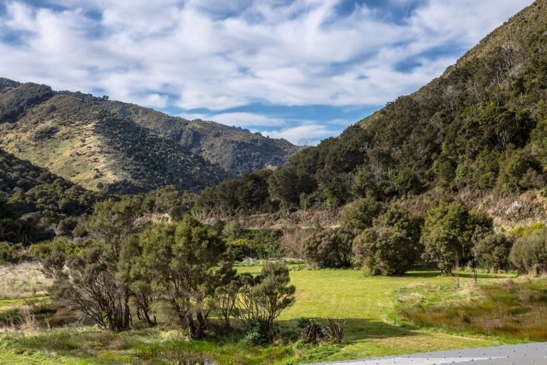 Photo of property in 944 Mangatarere Valley Road, West Taratahi, Carterton, 5791