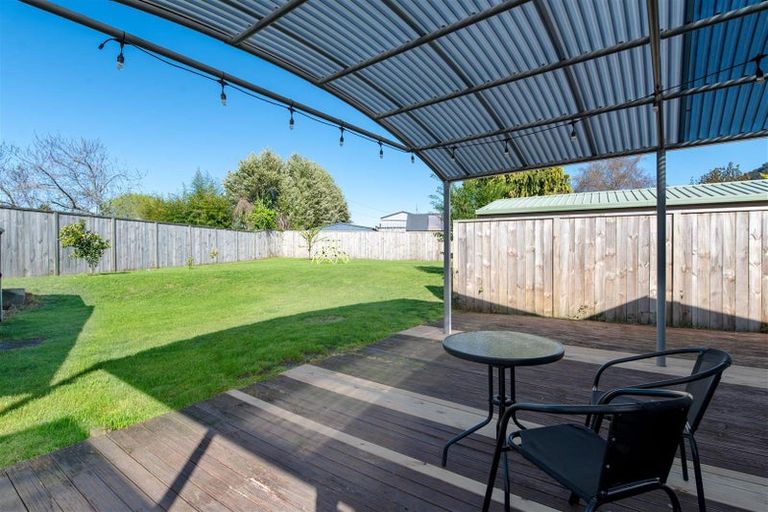 Photo of property in 6 Corilin Place, Mangakakahi, Rotorua, 3015