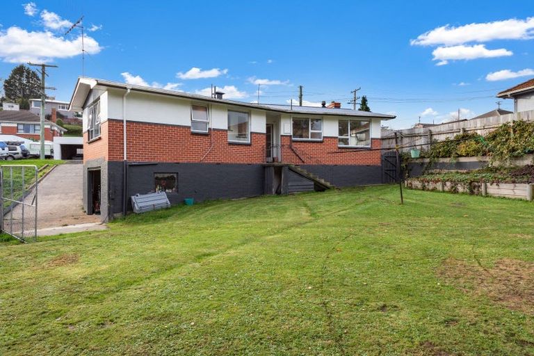 Photo of property in 12 Waldron Crescent, Green Island, Dunedin, 9018