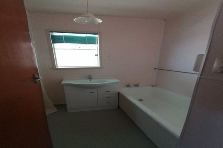 Photo of property in 63 Queen Street, Westport, 7825