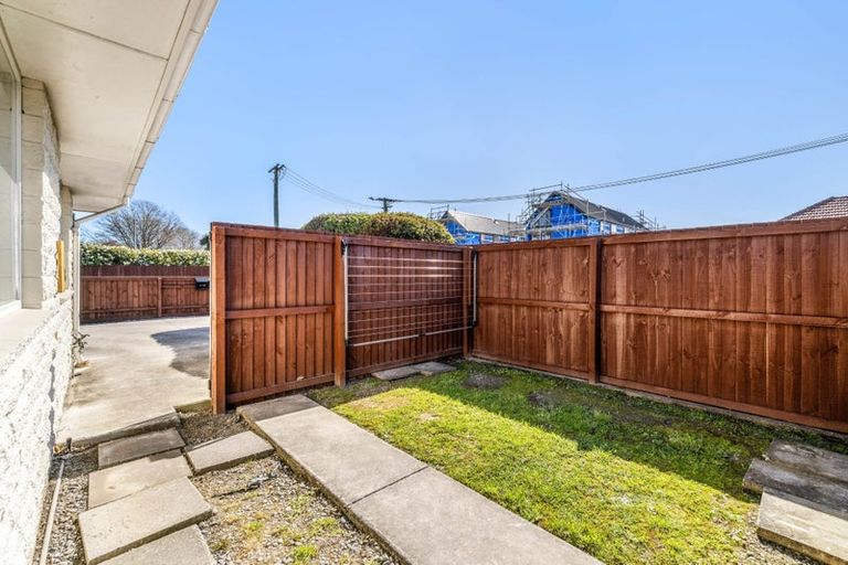 Photo of property in 1/12 Lees Road, Strowan, Christchurch, 8052