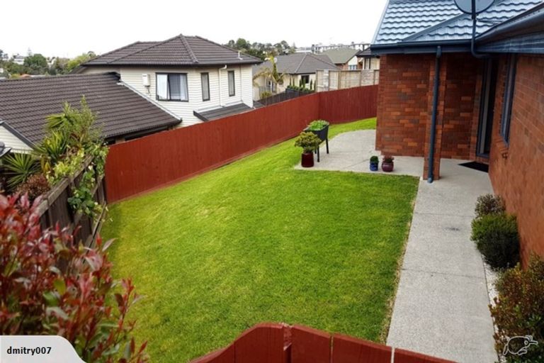 Photo of property in 11 Meharg Place, Fairview Heights, Auckland, 0632