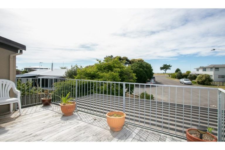 Photo of property in 4 Anthony Place, Bay View, Napier, 4104