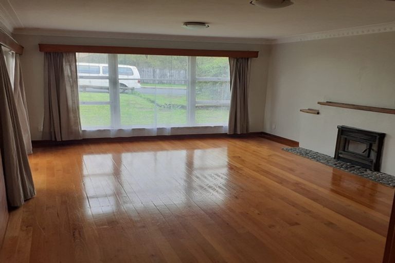 Photo of property in 54 Chippendale Crescent, Birkdale, Auckland, 0626
