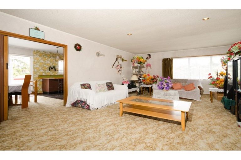 Photo of property in 46 Matuhi Rise, Henderson, Auckland, 0612