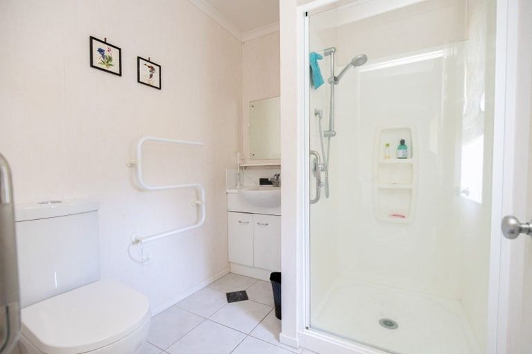 Photo of property in 8 Harris Place, Ngatea, 3503