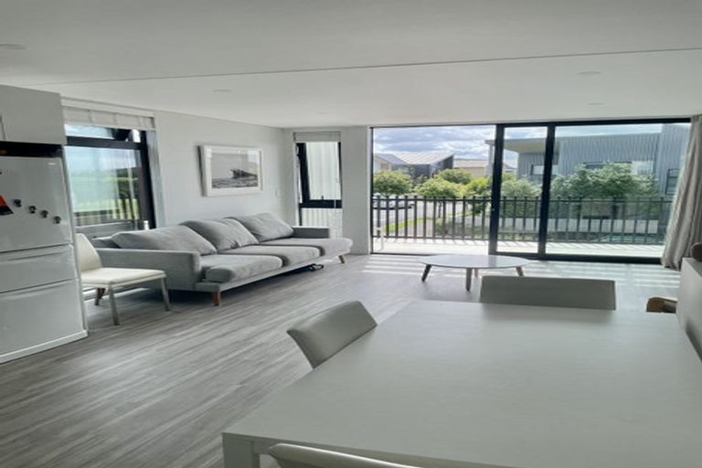 Photo of property in 13 Nugget Avenue, Hobsonville, Auckland, 0616