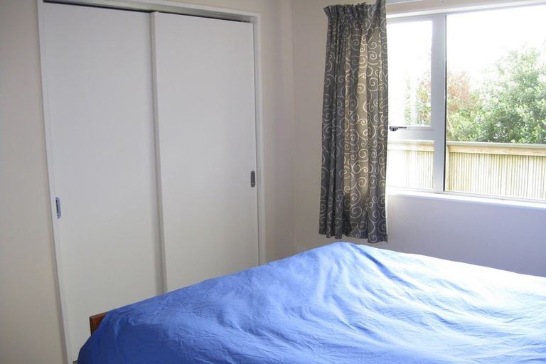 Photo of property in 47 Fitzpatrick Street, Newlands, Wellington, 6037