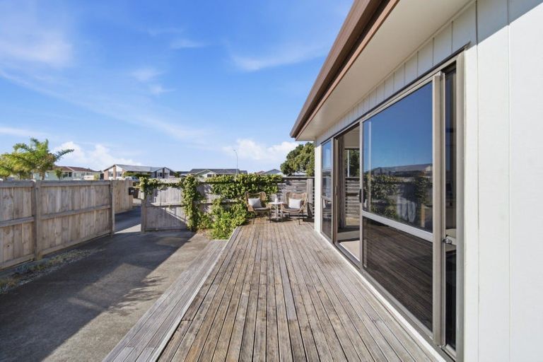 Photo of property in 16 Tahara Crescent, Mount Maunganui, 3116