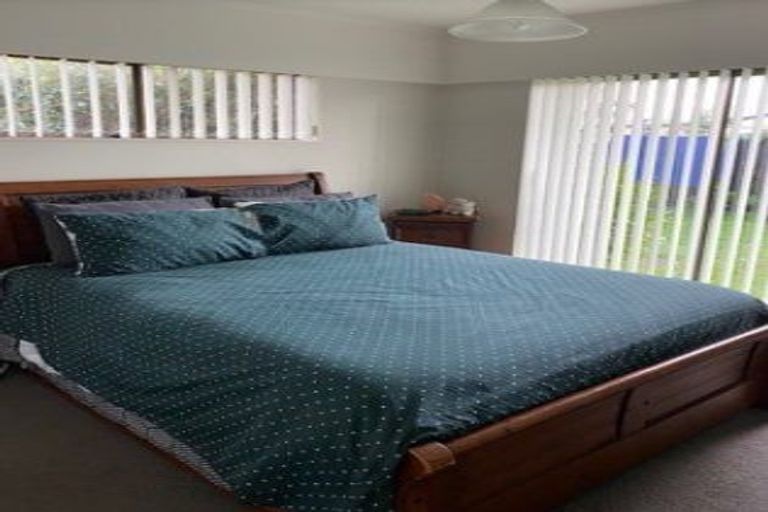 Photo of property in 21b Sunnypark Avenue, Rosehill, Papakura, 2113