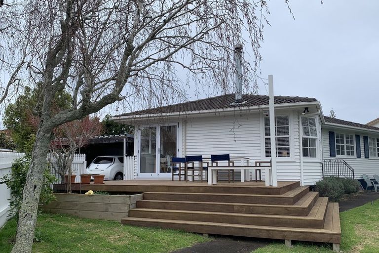 Photo of property in 1/30 Kea Place, Mangere Bridge, Auckland, 2022