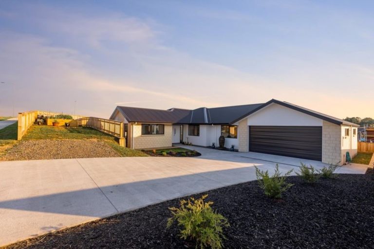 Photo of property in 3 Herring Place, Omokoroa, 3114