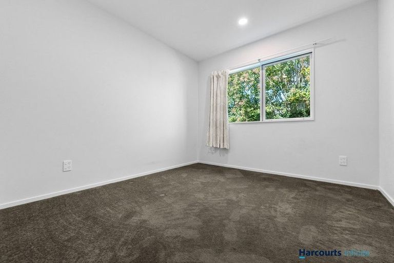 Photo of property in 25a Larnoch Road, Henderson, Auckland, 0610